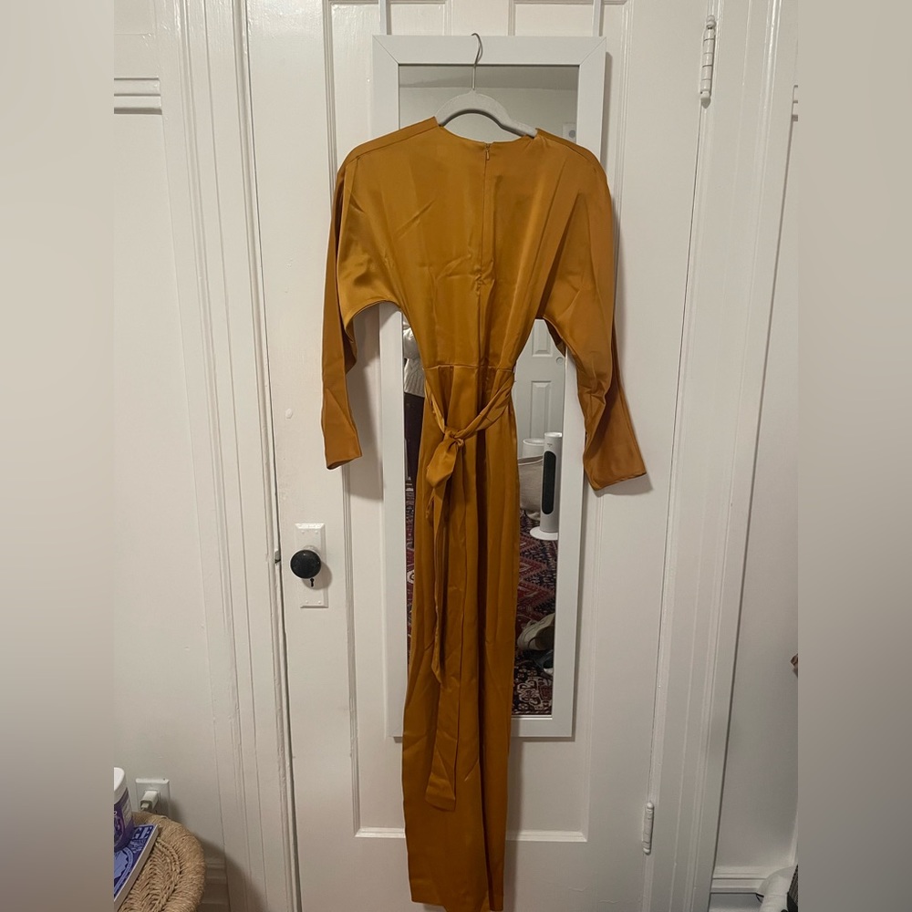 Yellow satin maxi dress - Picture 2 of 4